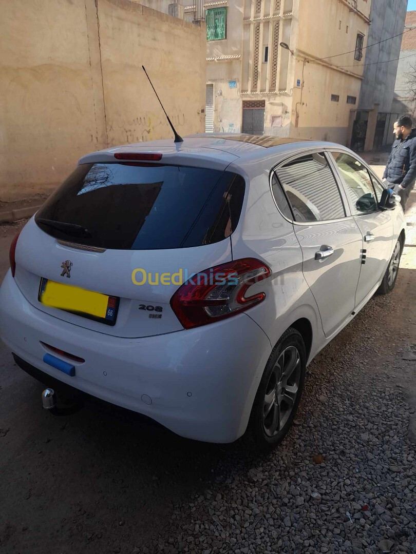 Peugeot 208 2015 208