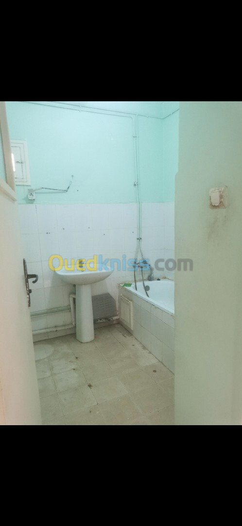 Location Appartement F3 Alger Ain benian