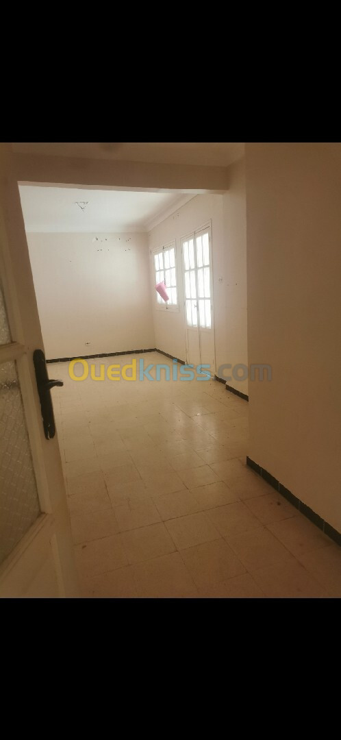 Location Appartement F3 Alger Ain benian