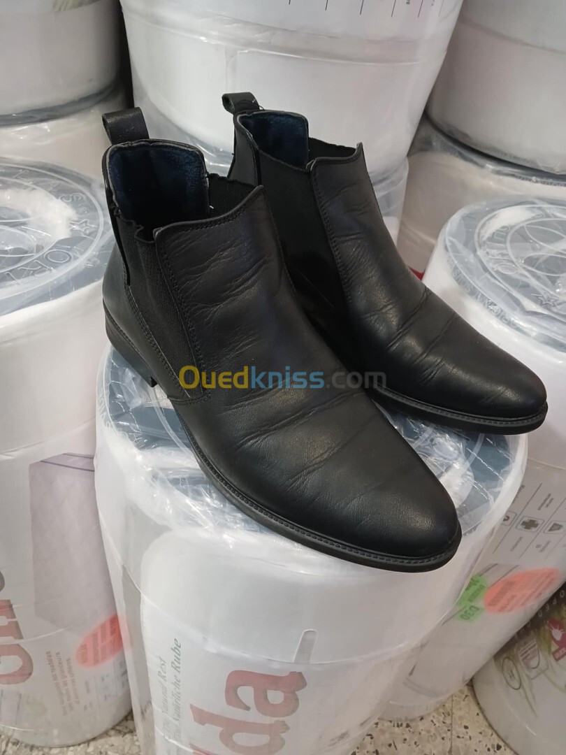 bottes noires en véritable cuir 