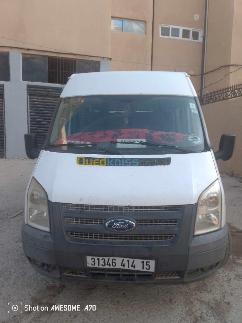 Ford Fourgon transit 15 place 2014