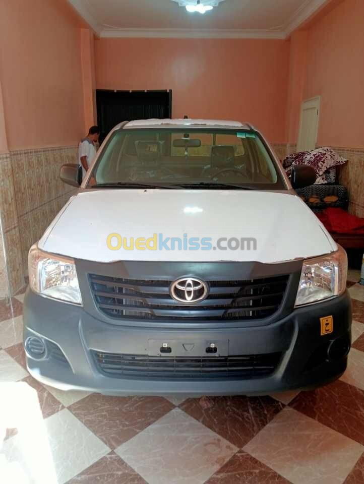 Toyota Hilux 2015 LEGEND DC 4x2