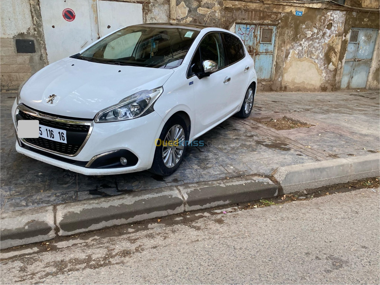 Peugeot 208 2016 Allure Facelift