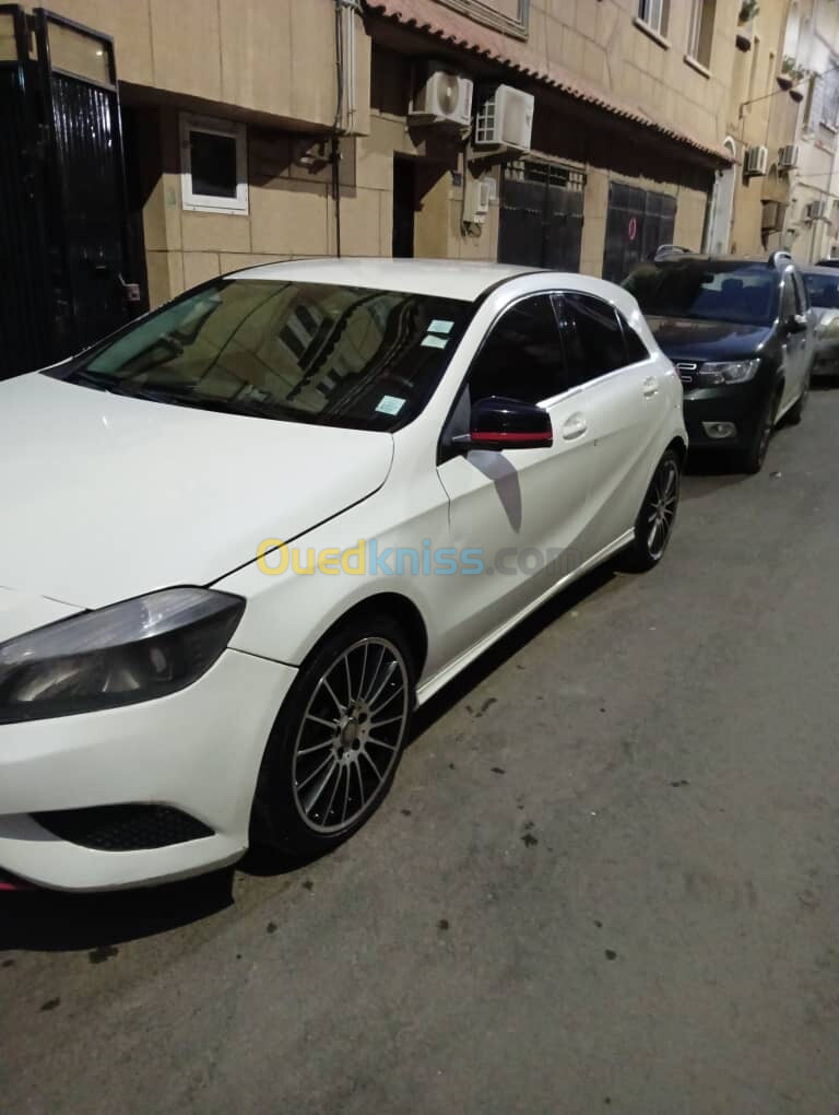 Mercedes Classe A 2013 180  Sport +