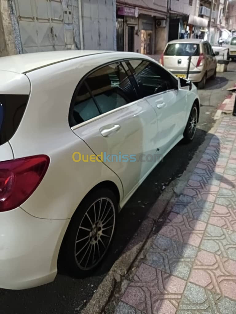 Mercedes Classe A 2013 180  Sport +