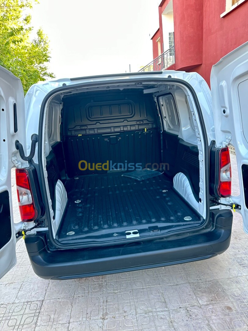 Fiat Professional Doblo 2024 Italien