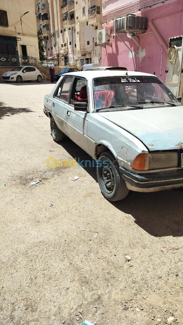 Peugeot 305 1986 