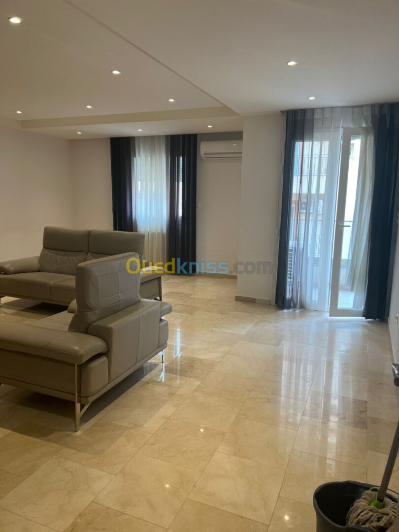 Location Appartement F4 Alger Hydra