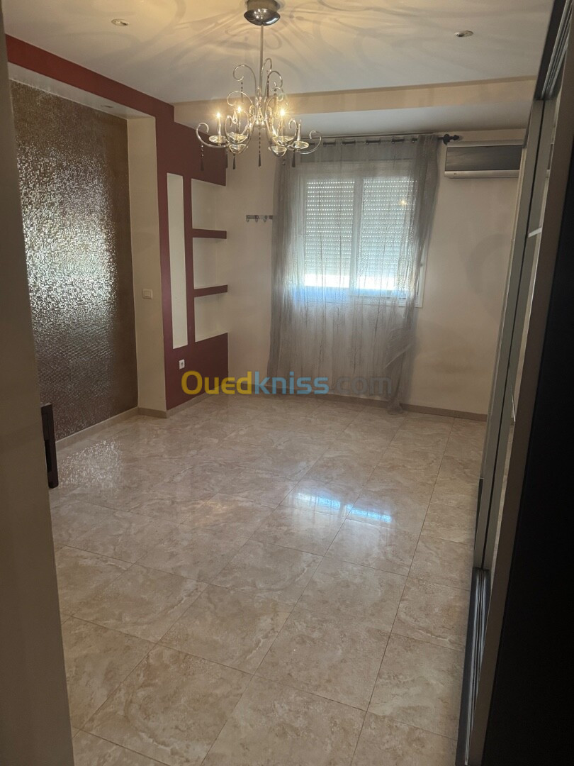 Vente Appartement F5 Alger Hydra