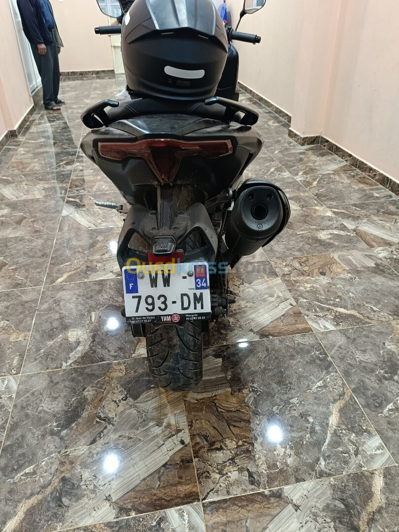 Yamaha Tmax 