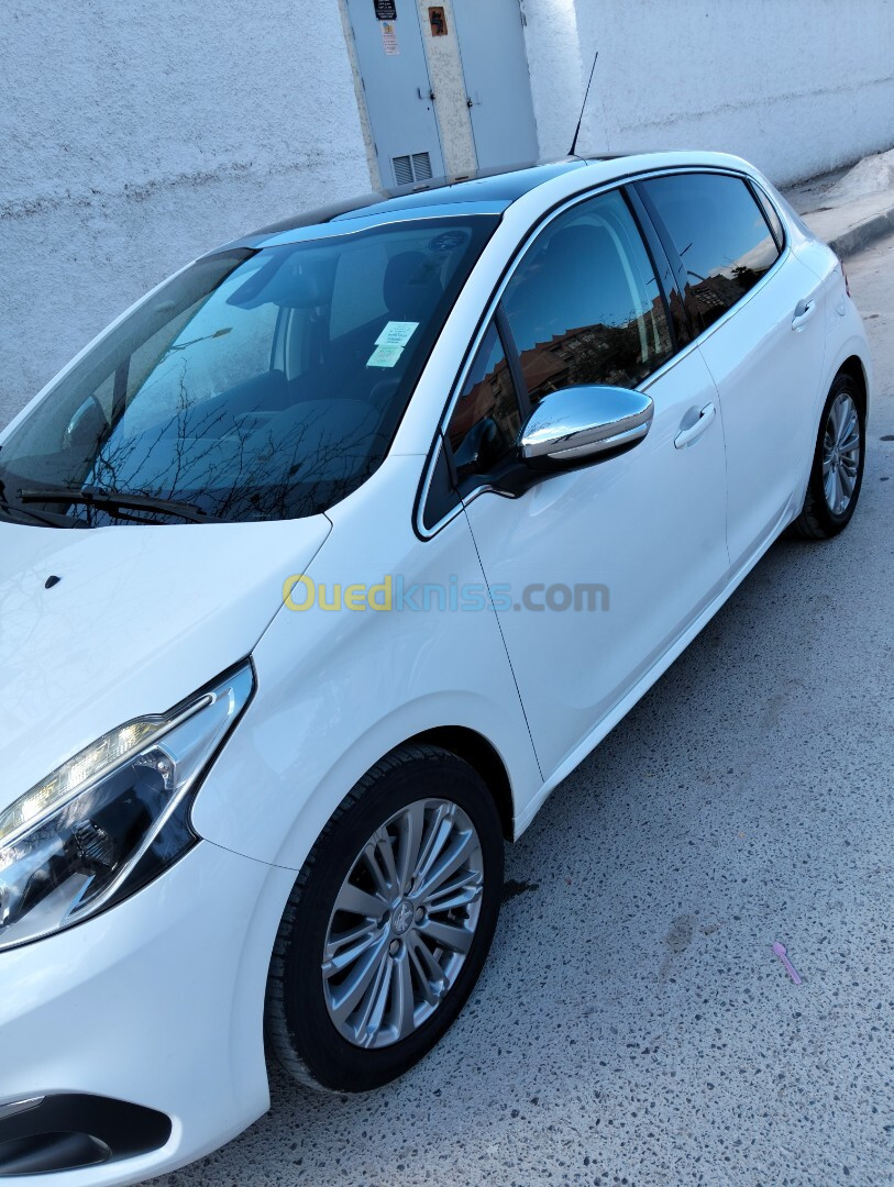 Peugeot 208 2016 Allure Facelift