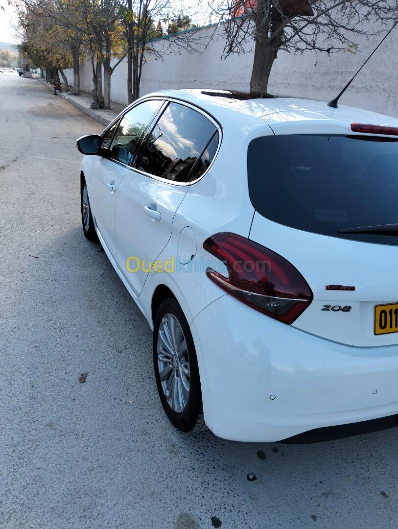 Peugeot 208 2016 Allure Facelift