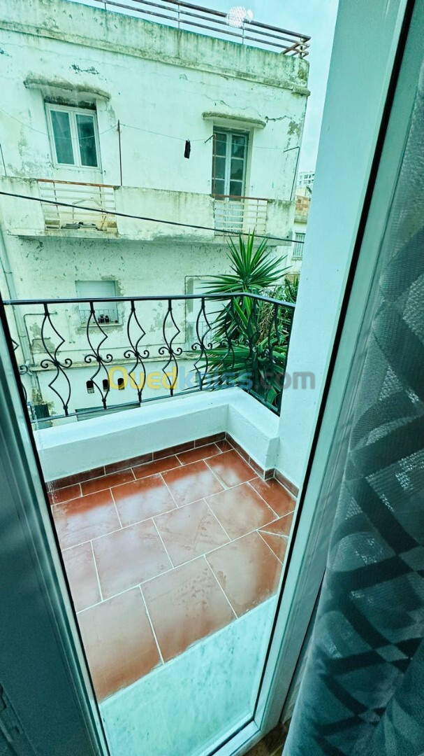 Location Appartement F4 Alger El mouradia