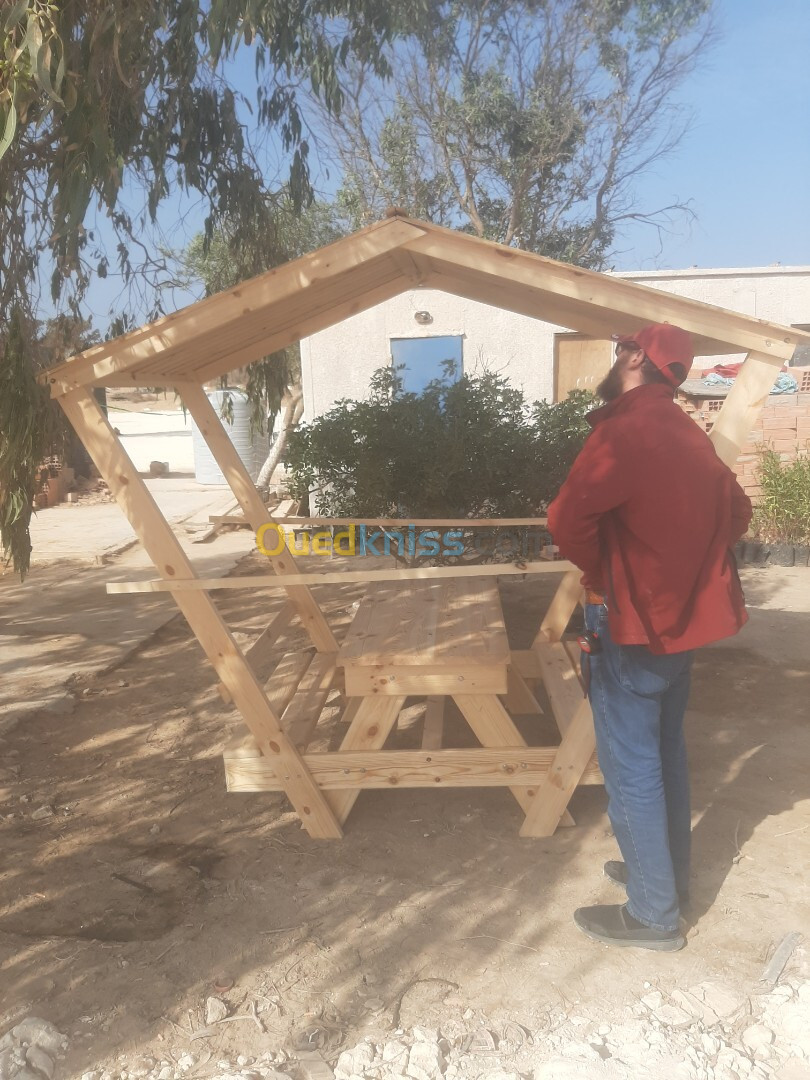 Table pergola pour espace vert jardin et forêt 