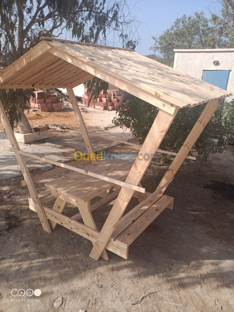 Table pergola pour espace vert jardin et forêt 