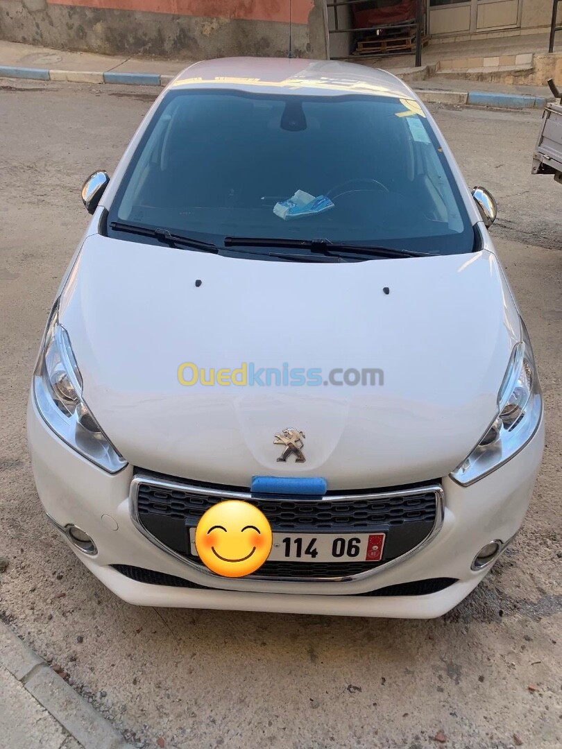 Peugeot 208 2014 Allure