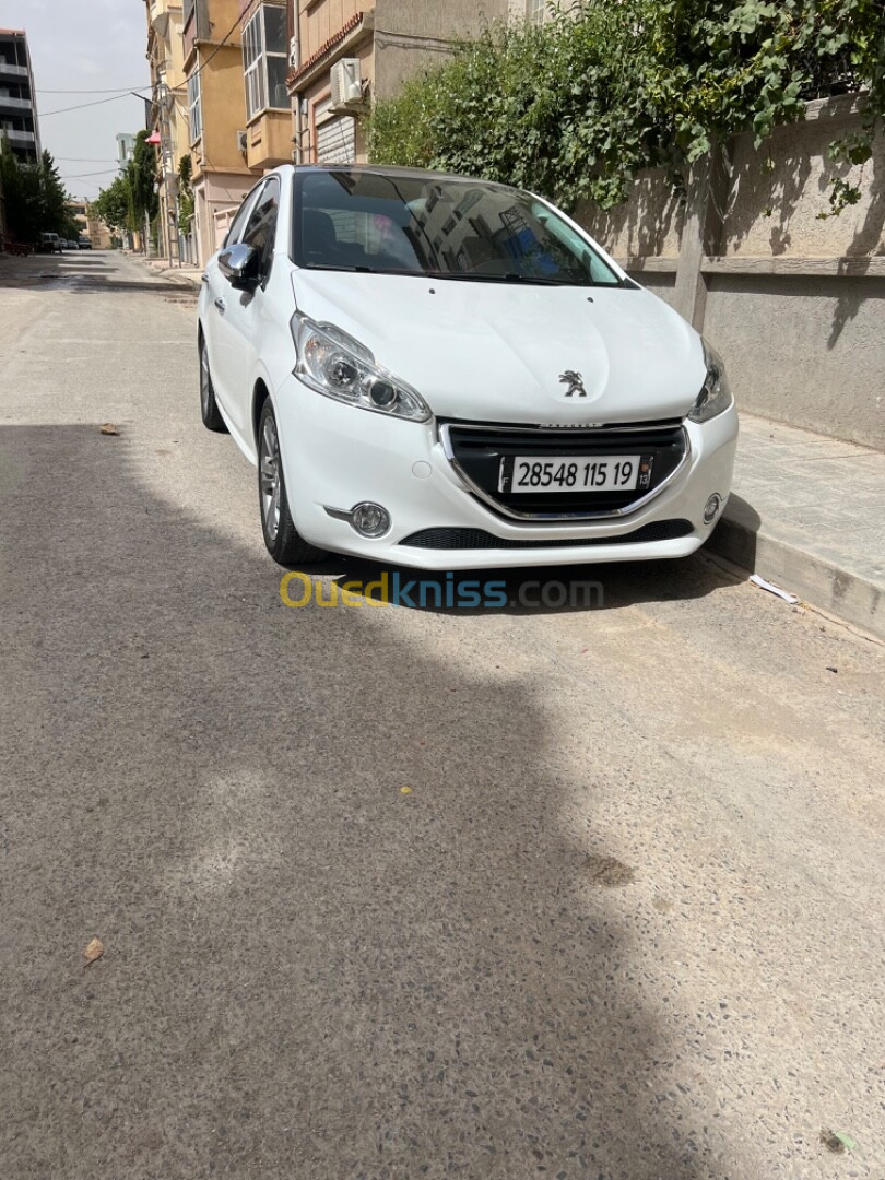 Peugeot 208 2015 