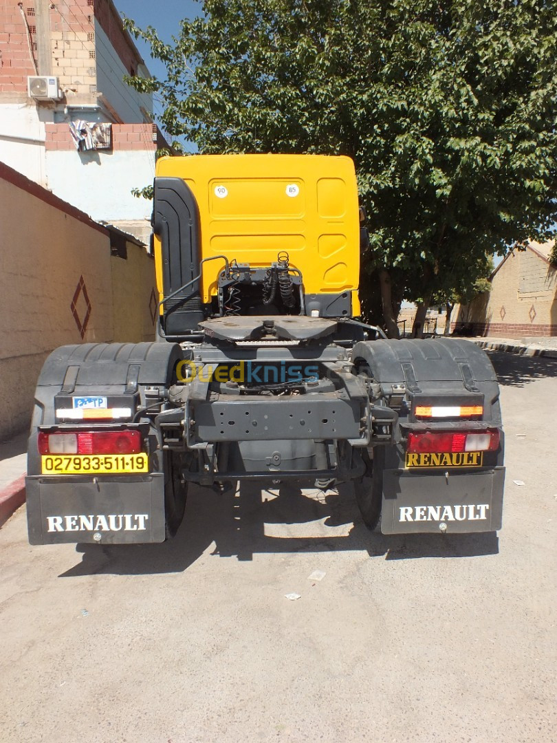 Renault RENAULT 380 2011