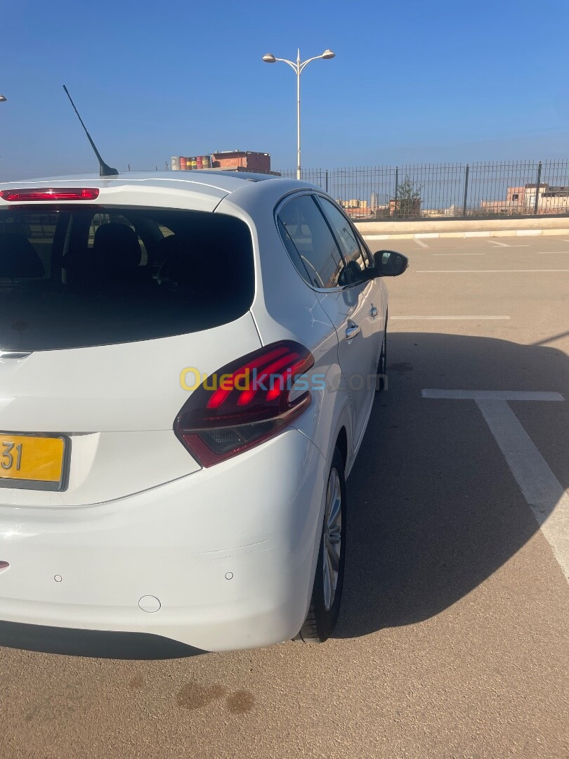 Peugeot 208 2019 Allure