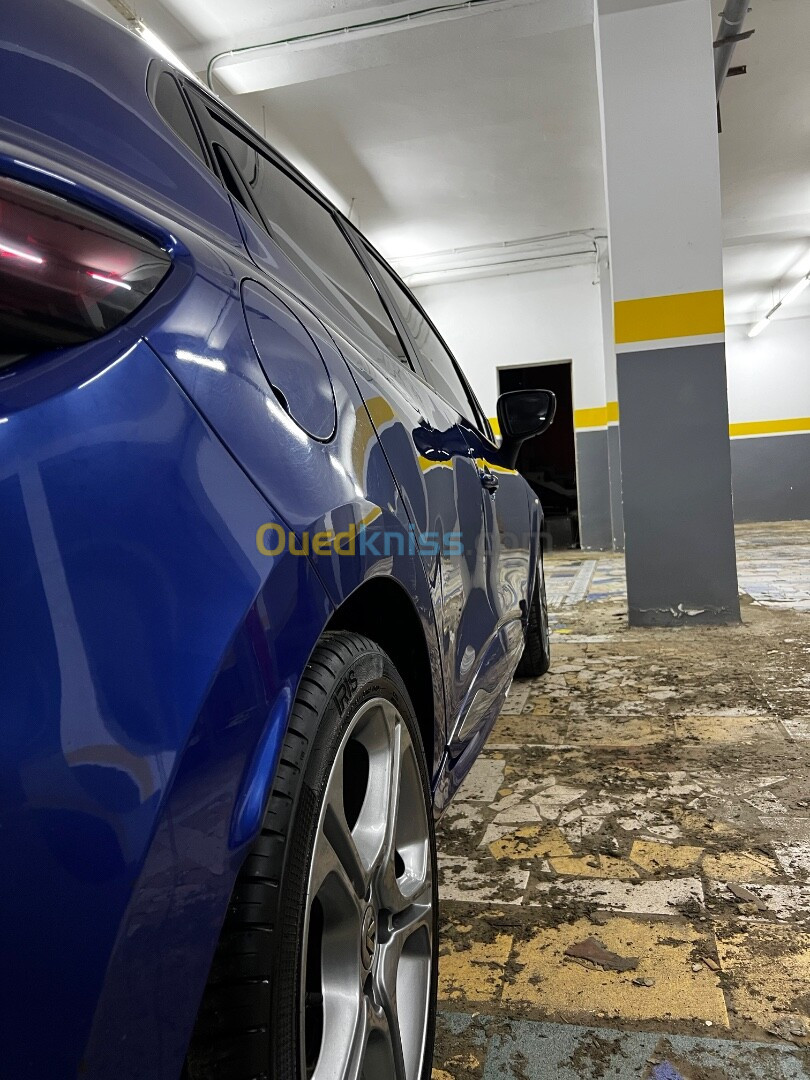 Renault Clio 4 2019 GT Line +