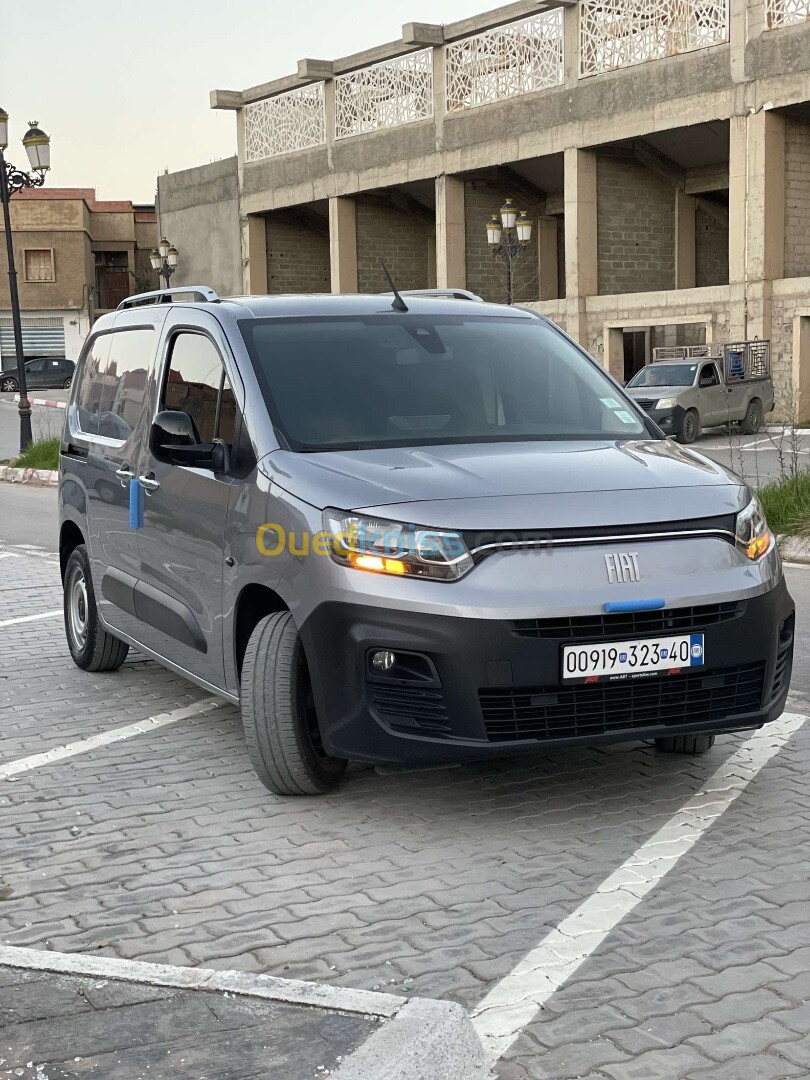 Fiat Doblo italien 2023 