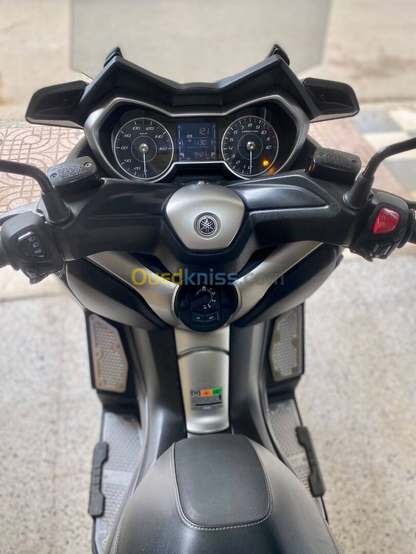 YAMAHA Xmax 125 2019