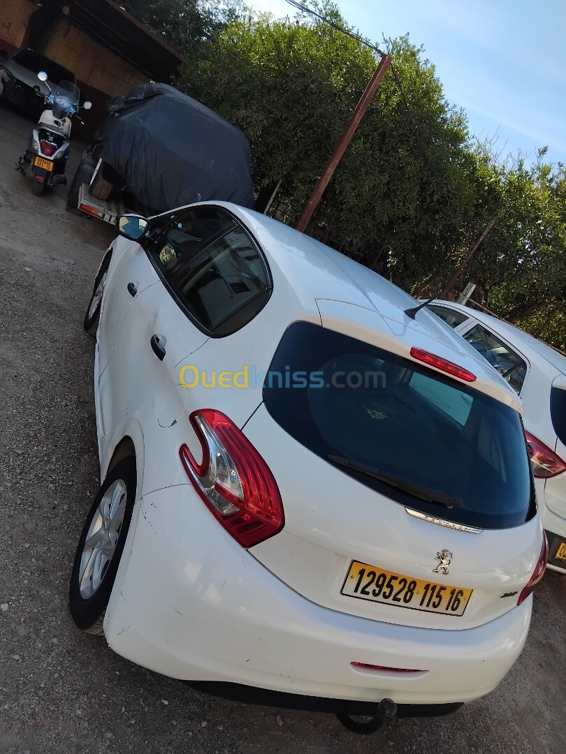 Peugeot 208 2015 Access