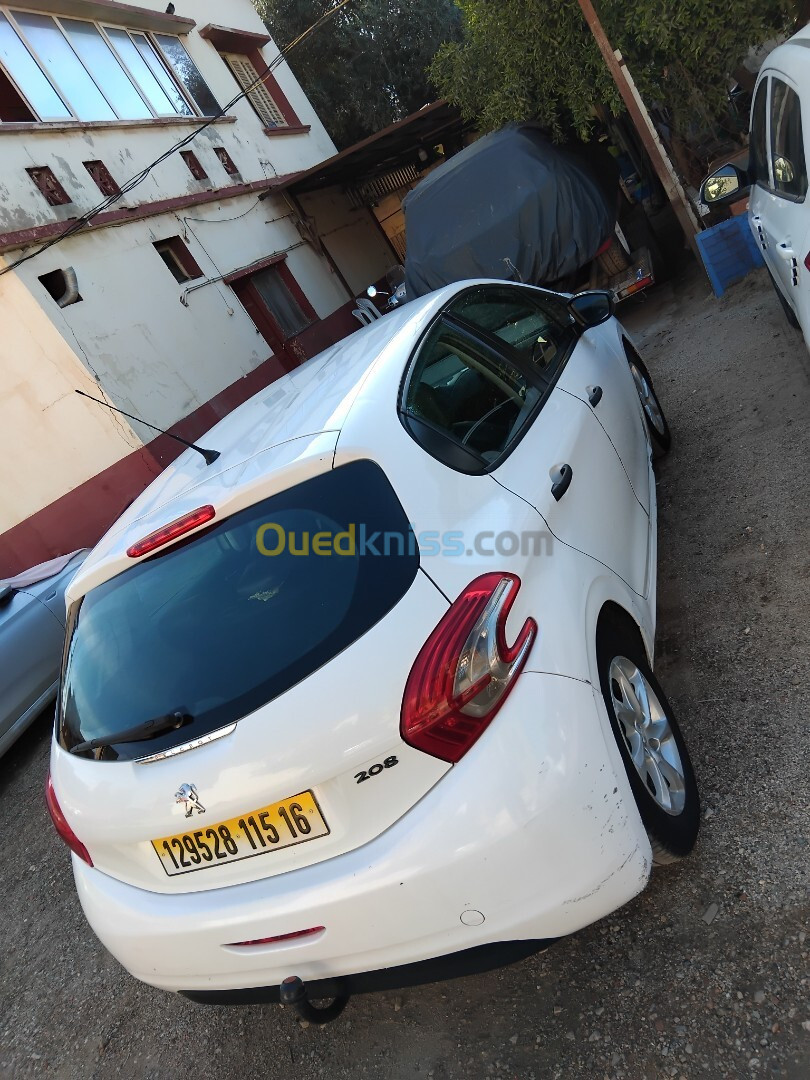 Peugeot 208 2015 Access