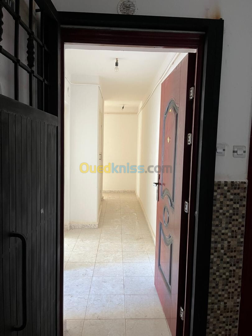 Location Appartement F3 Alger Ain benian