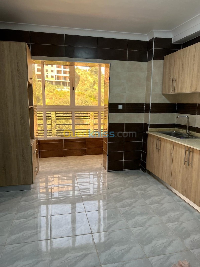 Vente Appartement F04 Annaba Annaba