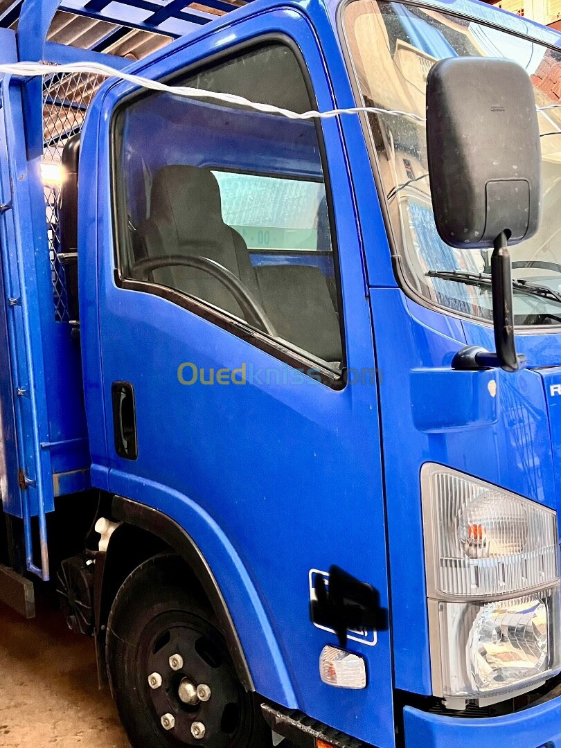 Isuzu Npr71 2013