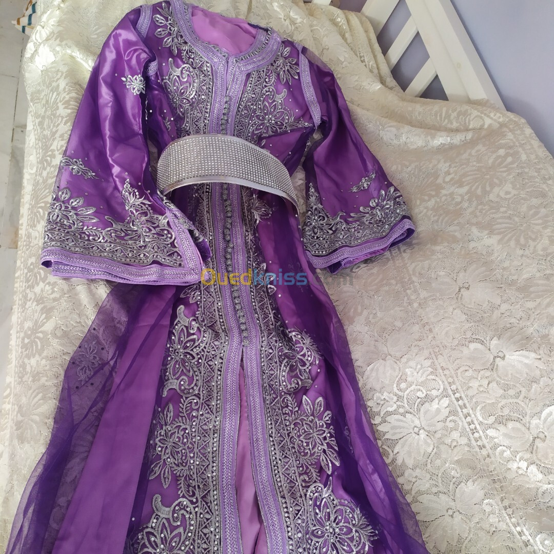 Caftan marocain mauve et argent 