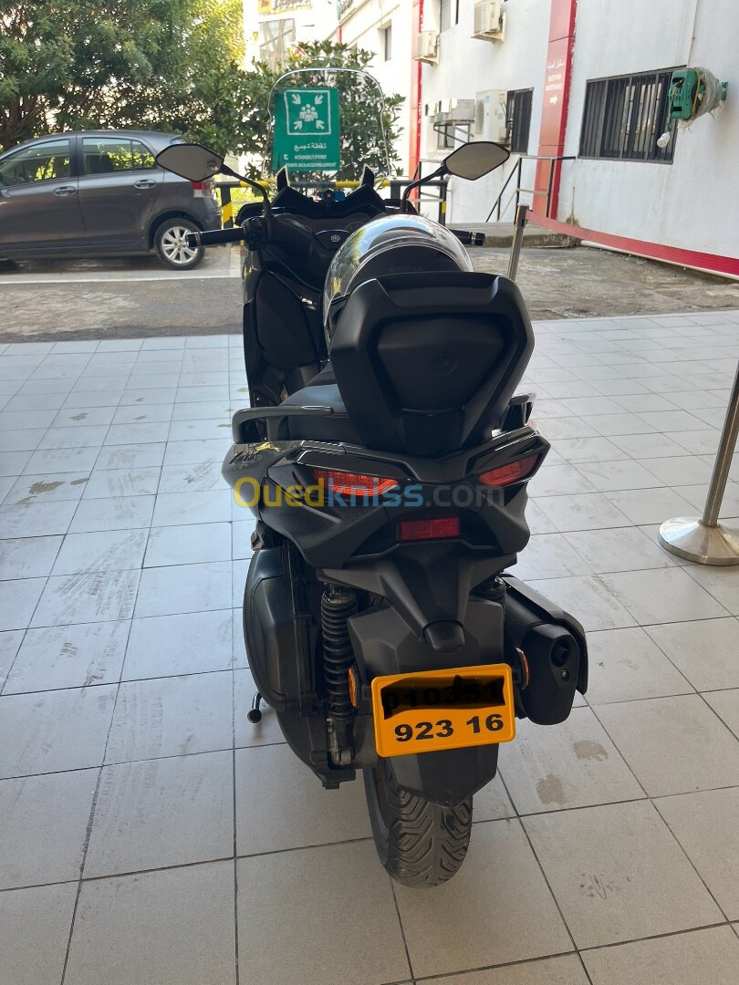 Yamaha Xmax 300 2023