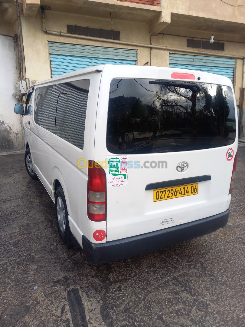 Toyota Hiace 2014