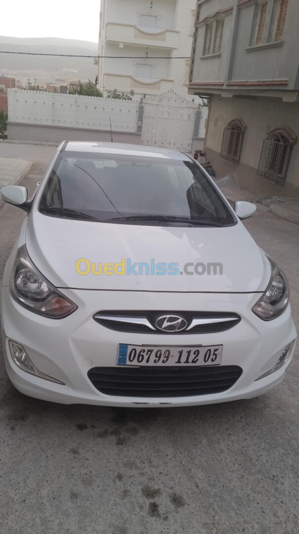 Hyundai Accent RB  4 portes 2012 Accent RB  4 portes