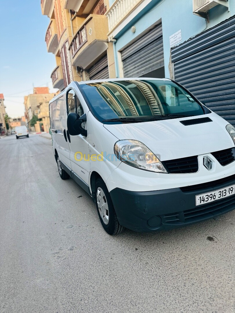 Renault Trafic 2013 Tola