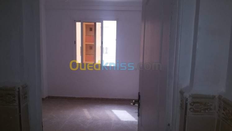 Location Appartement F4 Alger Draria