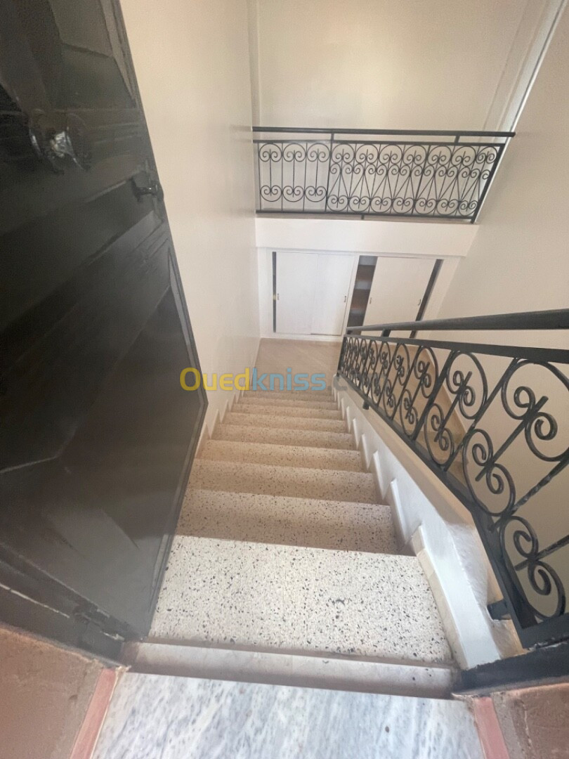 Location Niveau De Villa F6 Alger Hydra