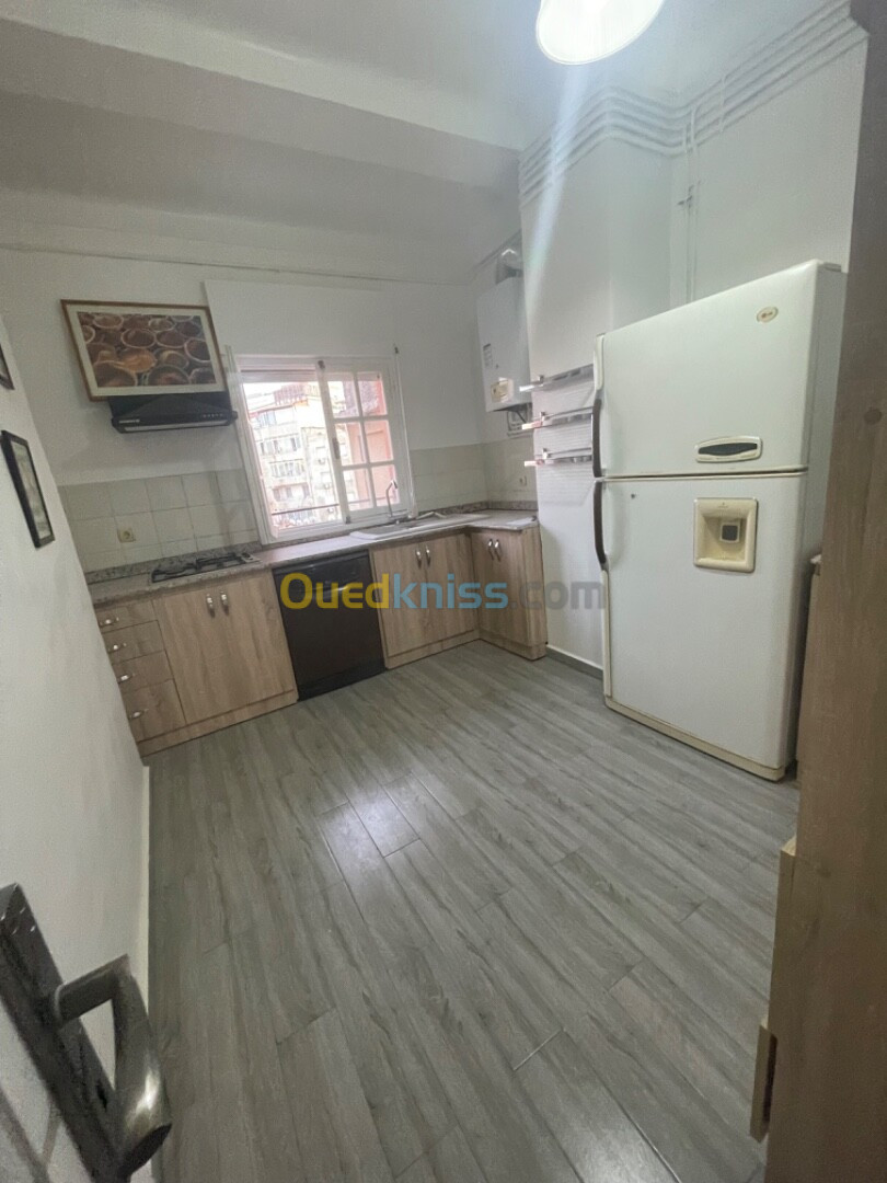 Location Appartement F4 Alger Hydra