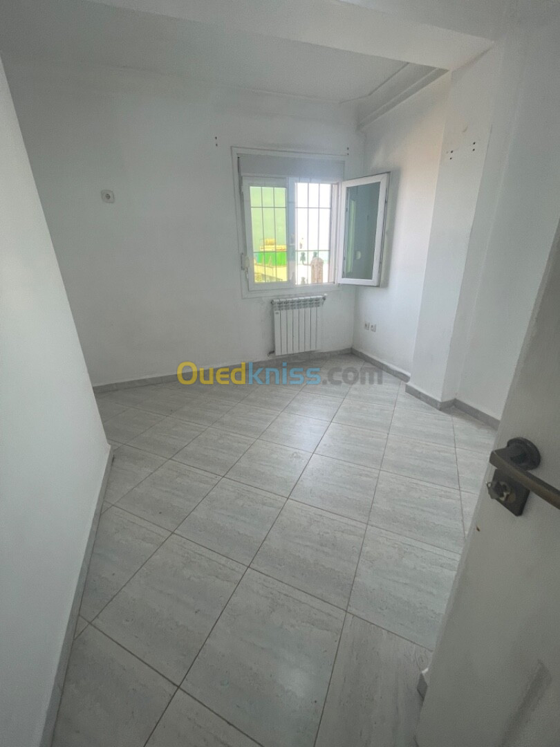 Location Appartement F4 Alger Kouba