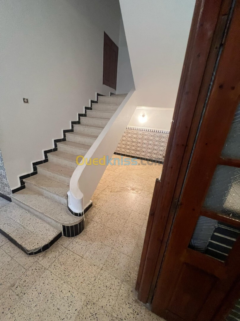 Location Niveau De Villa F4 Alger Kouba