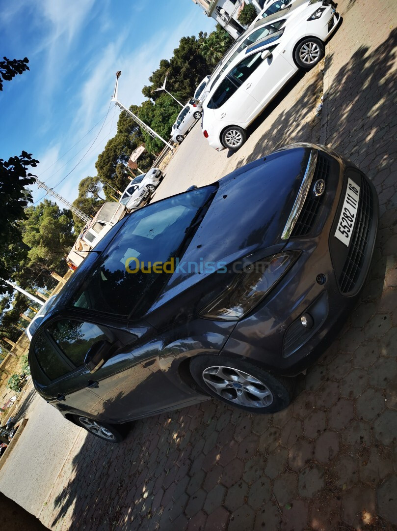 Ford Focus 5 portes 2011 Focus 5 portes