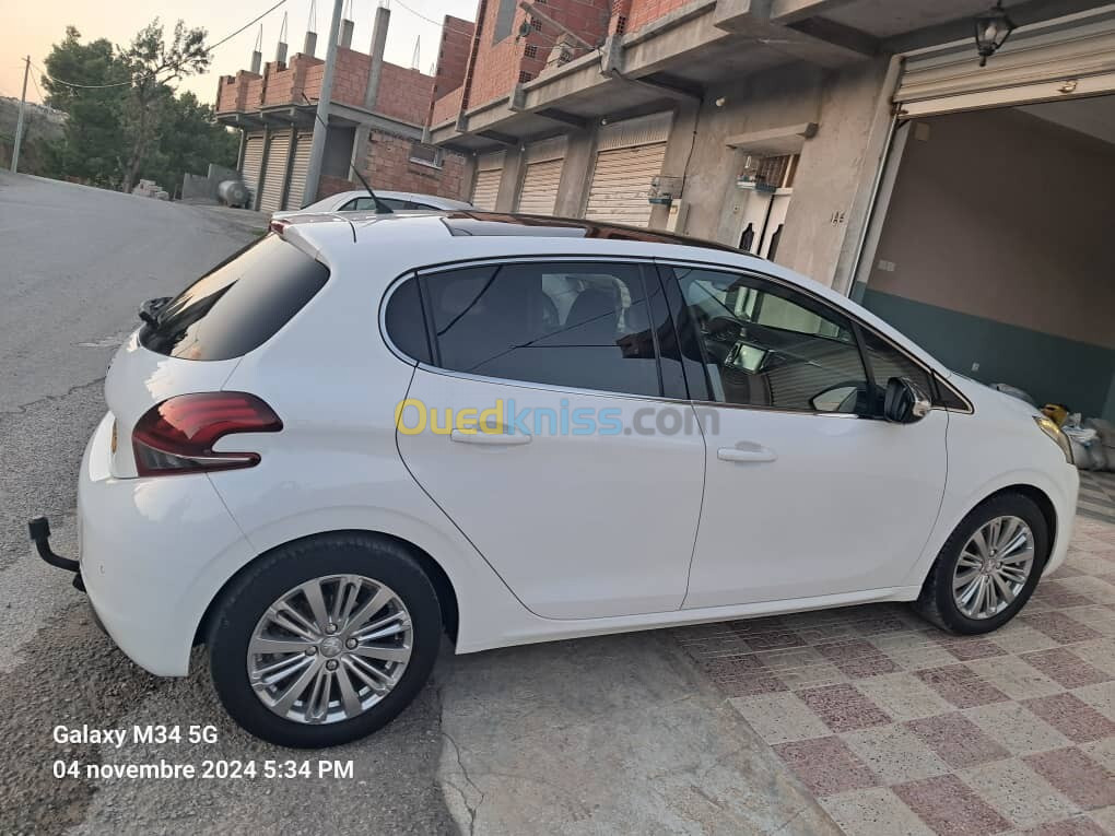 Peugeot 208 2018 Allure Facelift