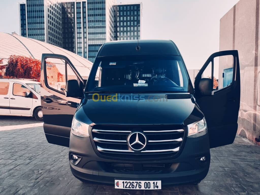 Mercedes Benz Sprinter 2022