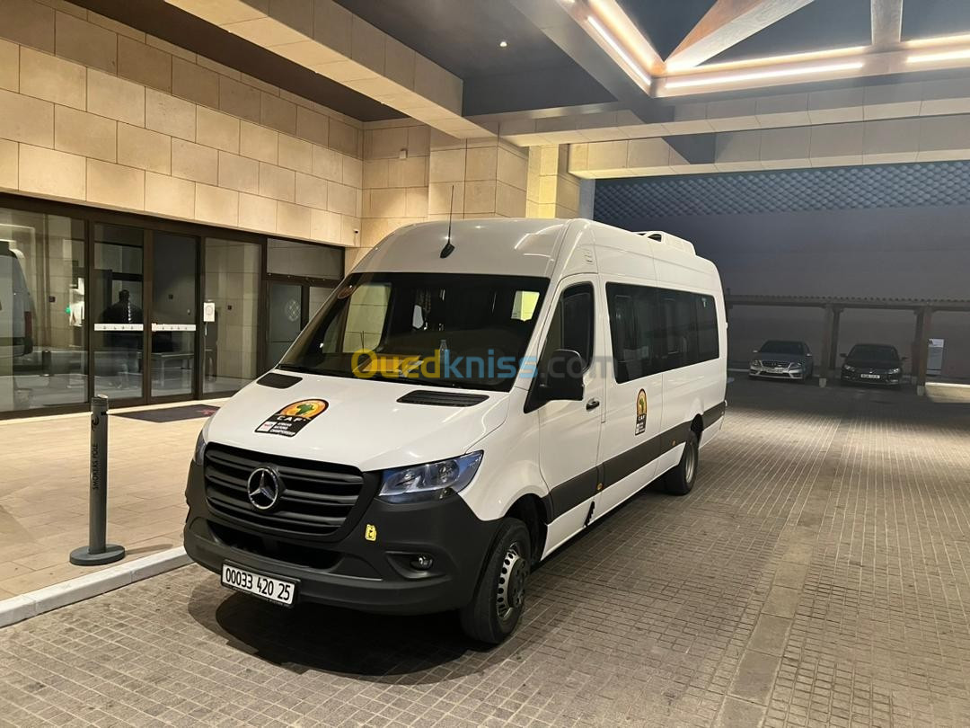 Location mini bus Mercedes sprinter 20