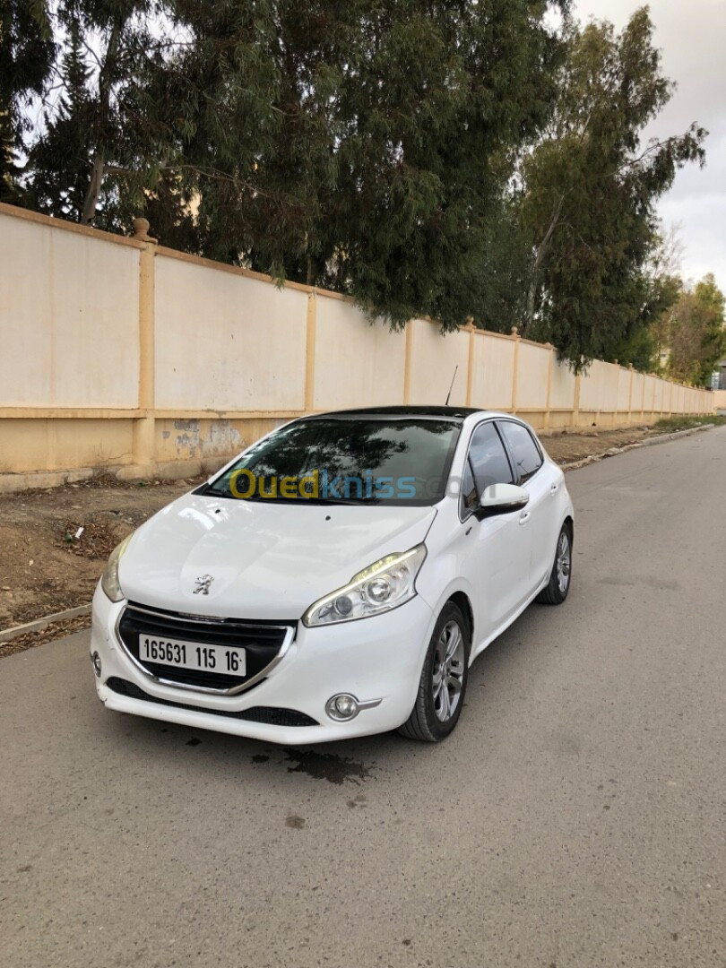 Peugeot 208 2015 Allure