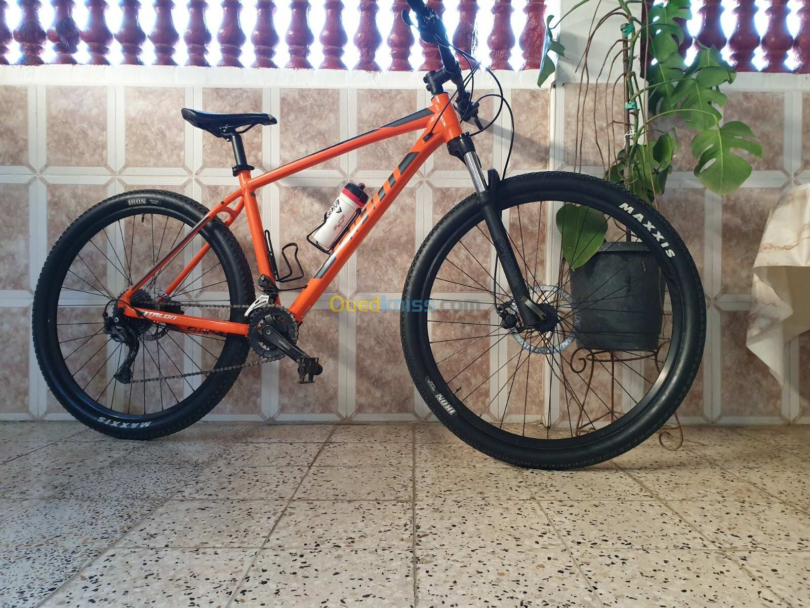 Vélo GIANT taille L 29"