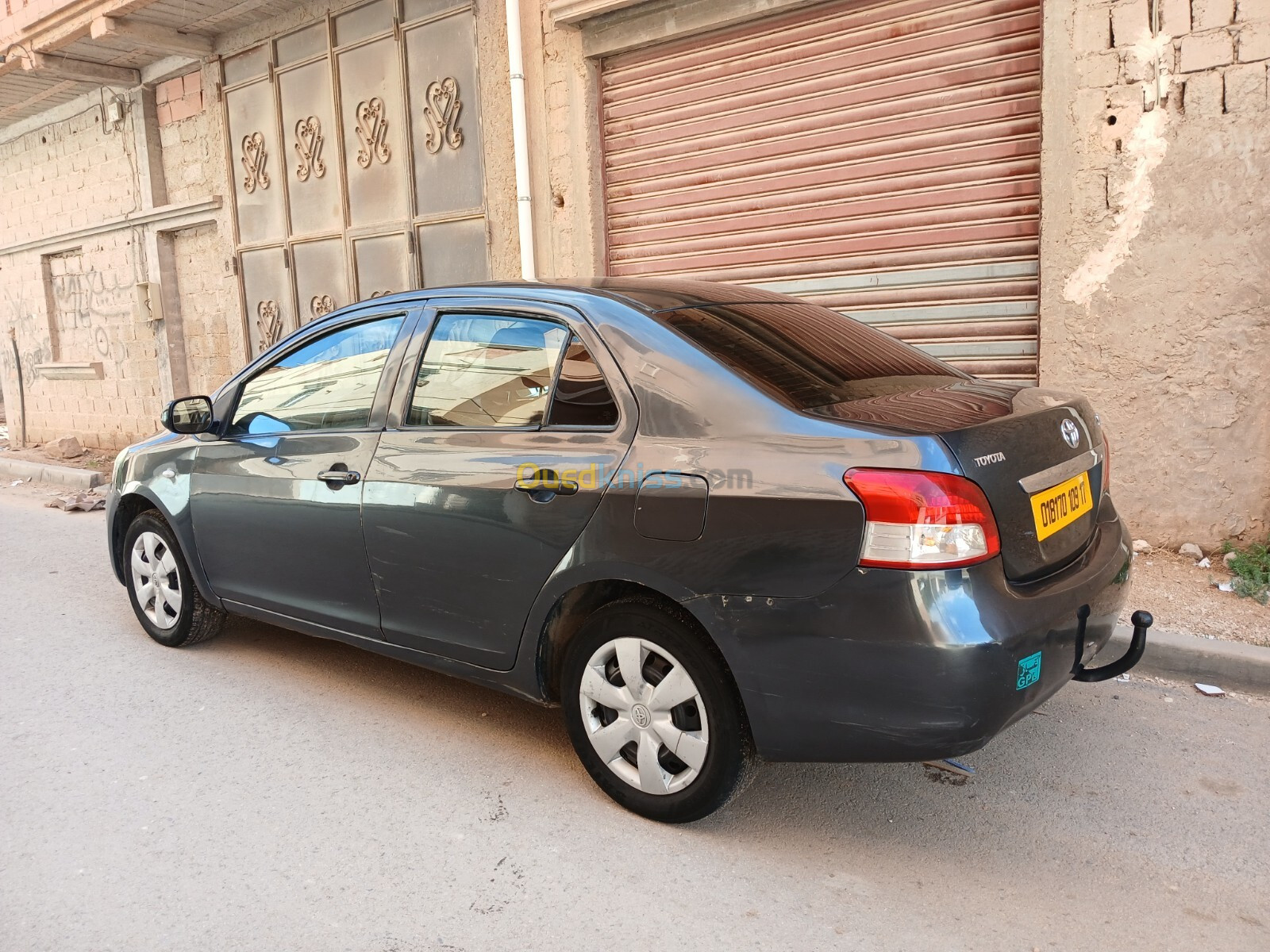 Toyota Yaris Sedan 2009 SD 23