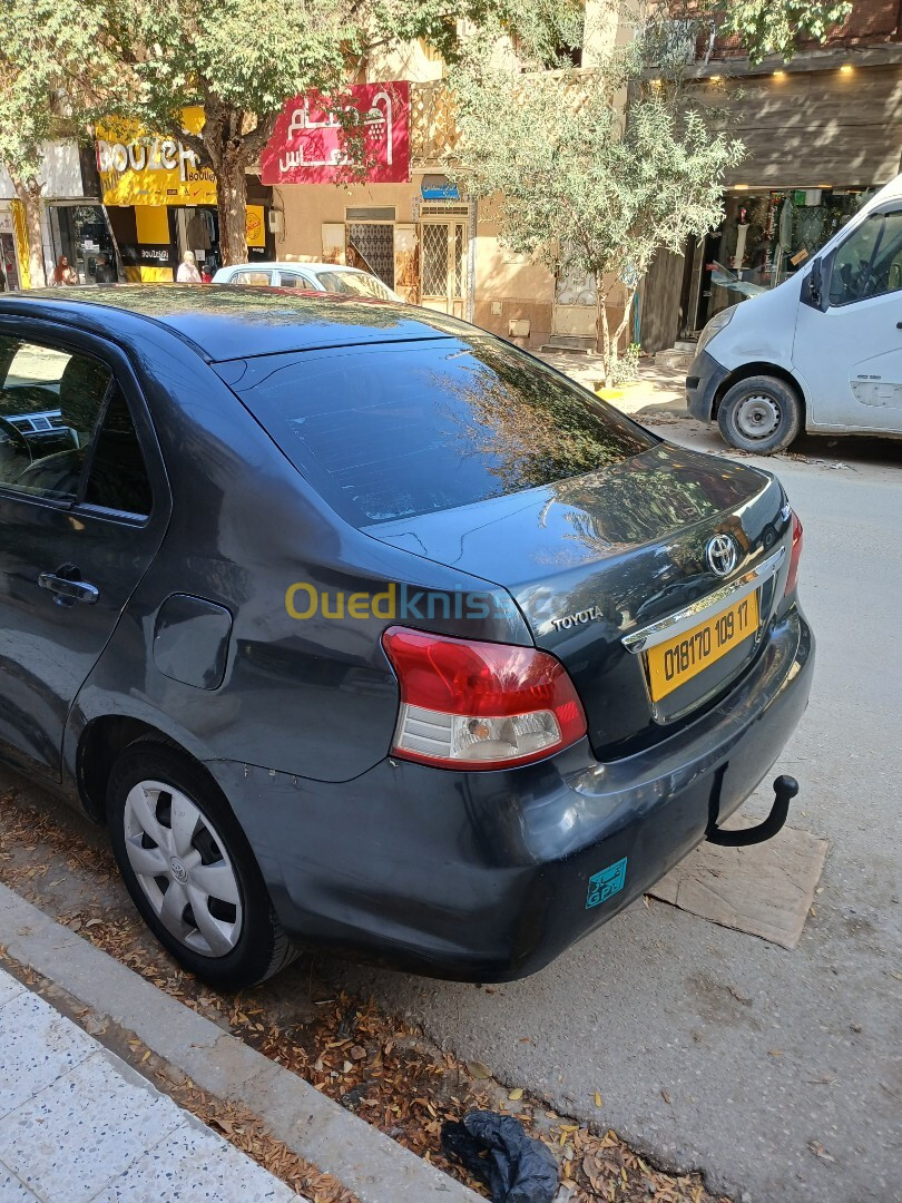 Toyota Yaris Sedan 2009 SD 23