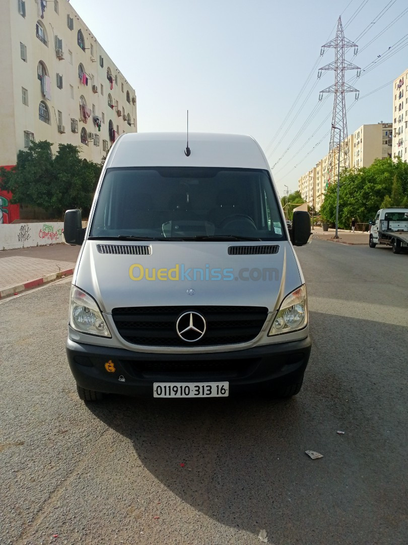 Mercedes Sprinter 2013 Surélevé chassis moyen